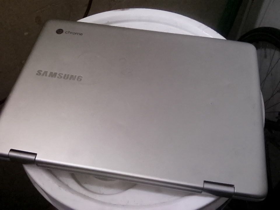 Samsung Chrome Laptop