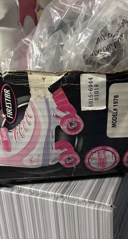 Girls size 4 roller skates.