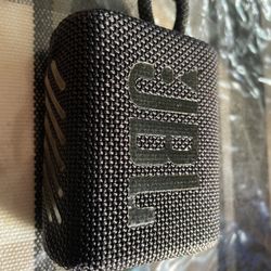 JBL GO3 speaker