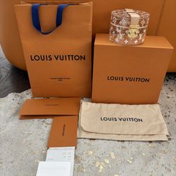 Louis Vuitton Scott Box Bag 4Sale Sold Out everywhere Asking $1185 Paid $1224