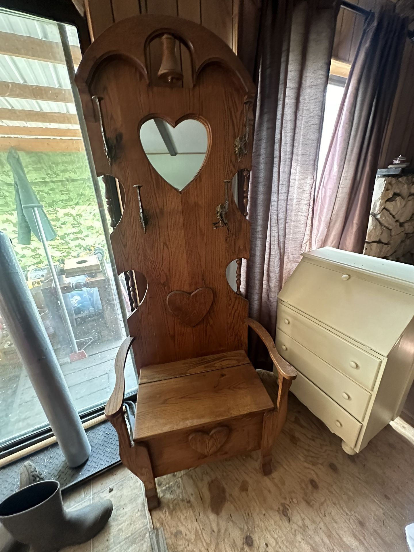 Antique Beautiful Heart Chair 