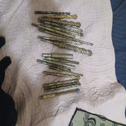 There's 20 Pieces All Together Different Sizes For Hammer Drill