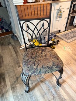 Solid wood Kitchen table with five chairs