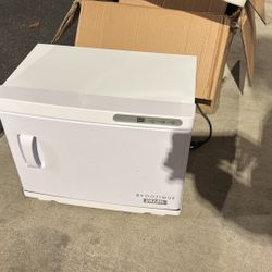 Byootique towel Warmer 