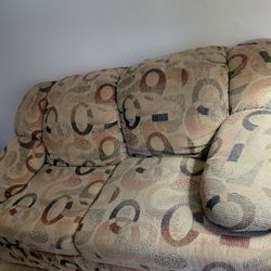 Love seat VG Condition NE Philly no delivery do not counter offer