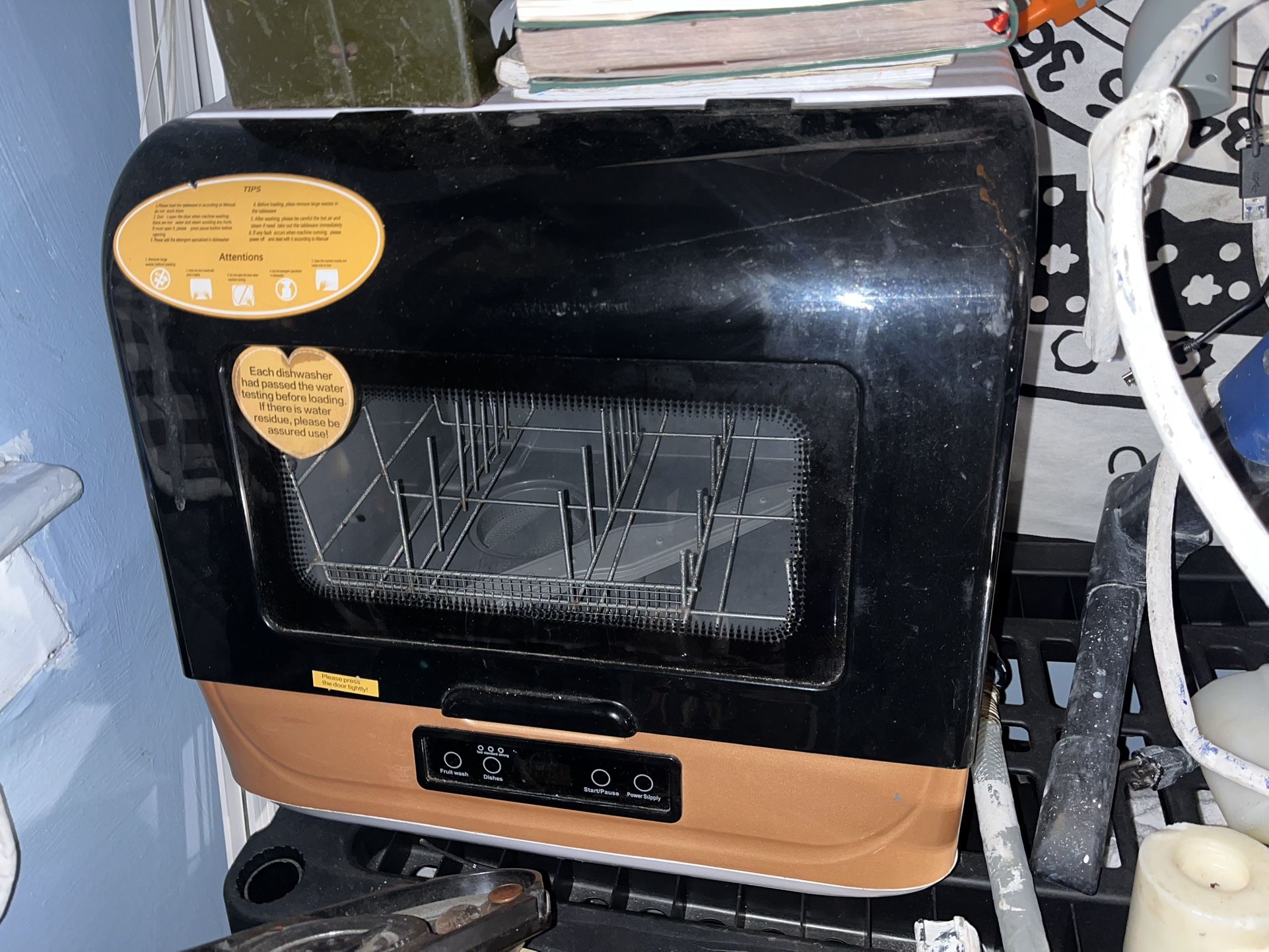 Portable dishwasher