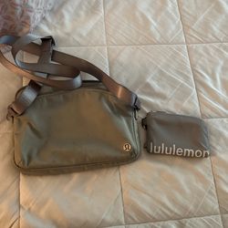 Cross Bag With Set Of Wallet (Lulu lemon) 
