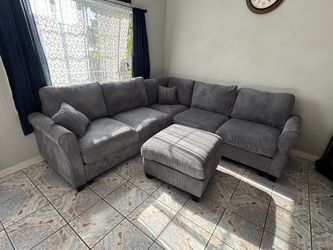 $$$550 Seccional. 3 PCs
