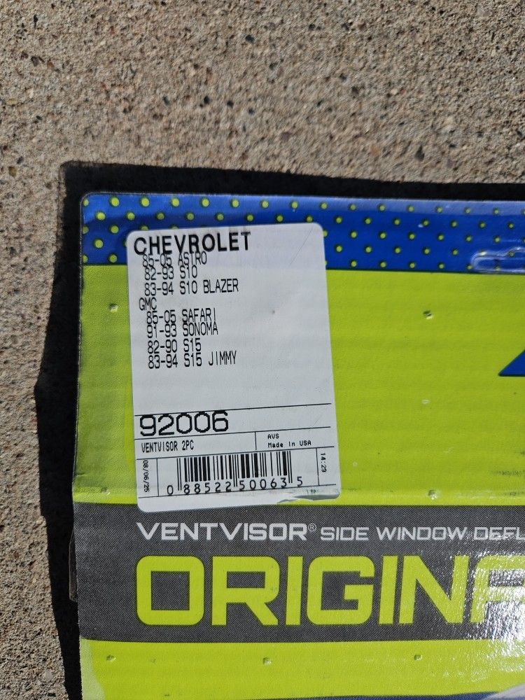 Avs Window Visor Astro,s10 Blazer ,jimmy. (Years In Photo)