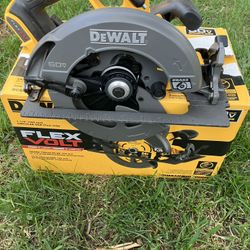 DEWALT FLEXVOLT 60V MAX Cordless Brushless 7-1/4 in. Circular Saw with Brake (Tool Only)