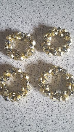 Ornate napkin ring x4 gold