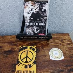 Metal Gear Solid Peace Walker Sony PSP 2010 Black Label CIB Tested Rare Konami
