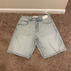 Hollister Baggy Jean Shorts (Size 32)