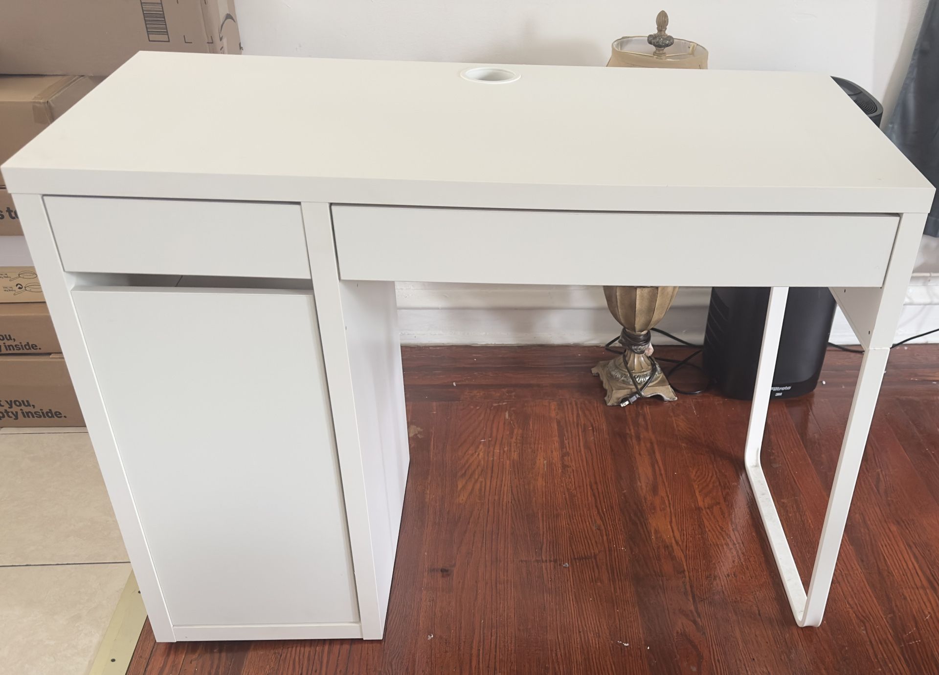 Small Desk 41”
