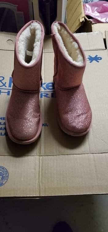 Pink UGG Boots / Botas Rosadas Marca UGG