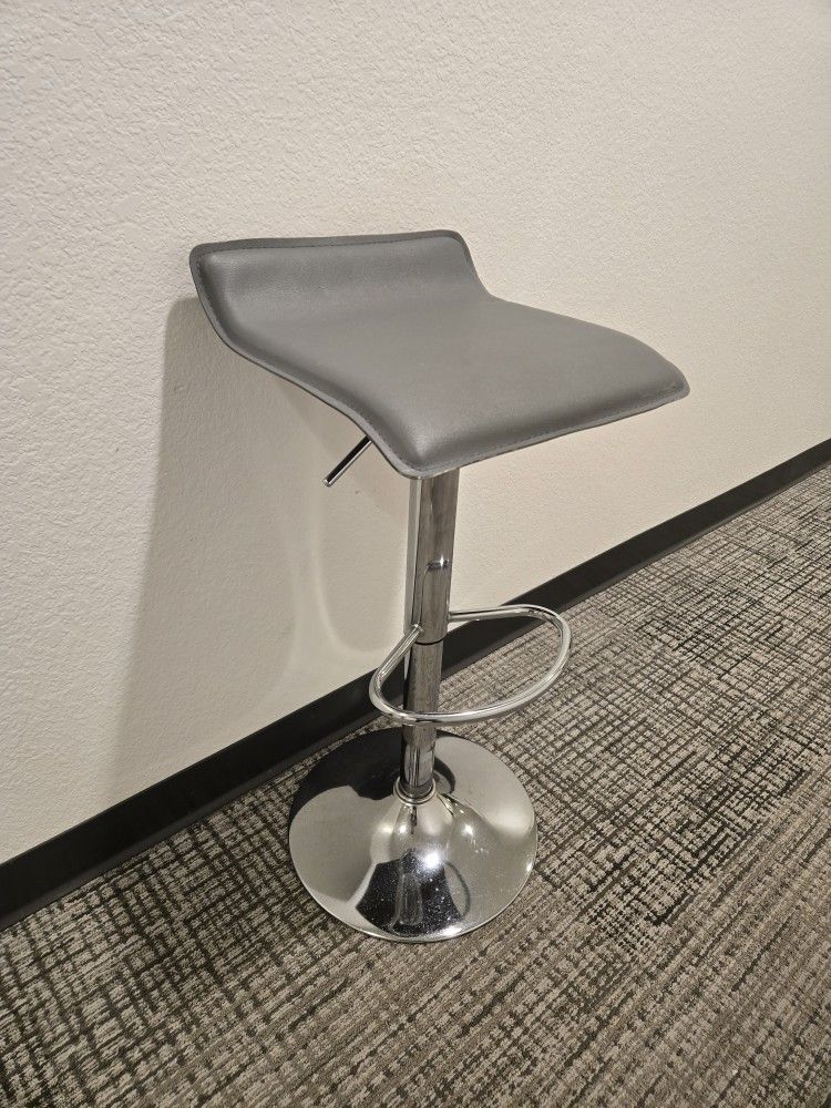 Adjustable Height Bar Stool