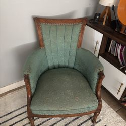 FREE Vintage Wingback Chair 