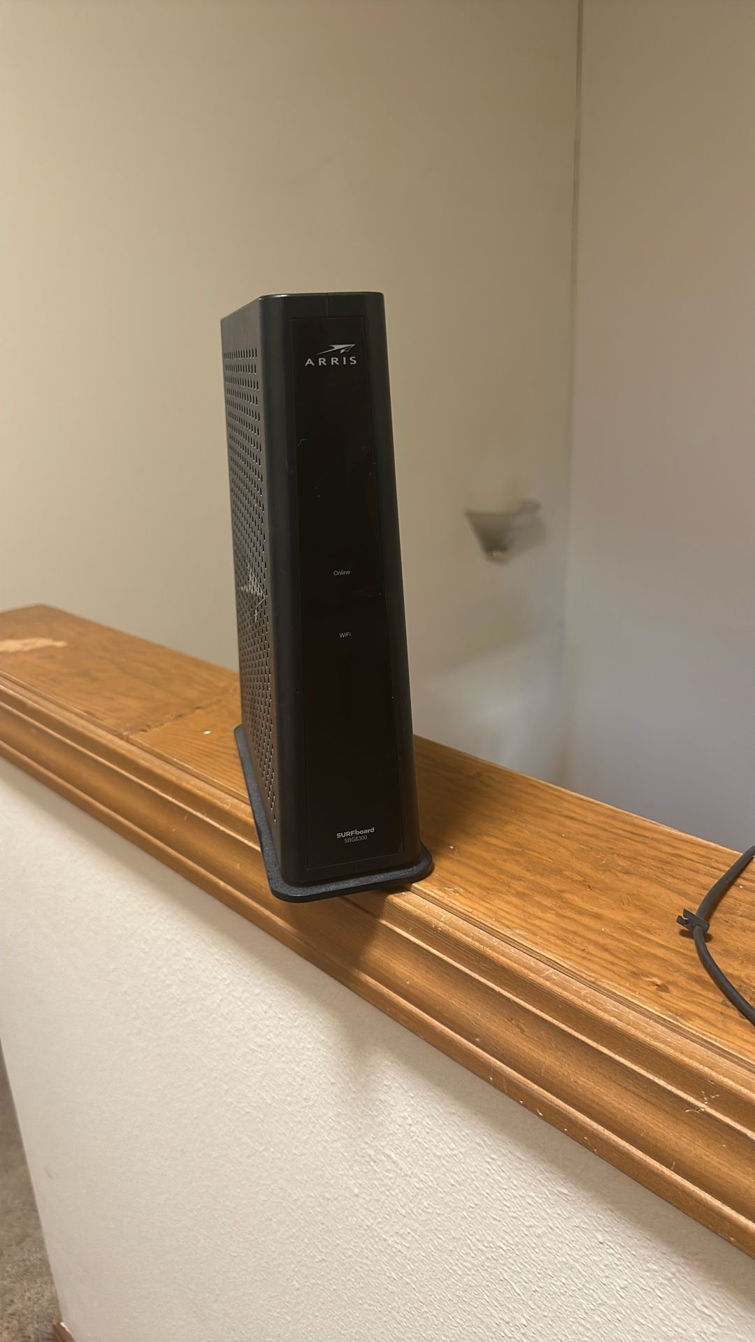 ARRIS (SBG8300) - Cable Modem Router Combo - Fast DOCSIS 3.1 Gigabit & AC2350 WiFi ,Comcast Xfinity, Cox, Spectrum & more, 1 Gbps Max Internet Speeds