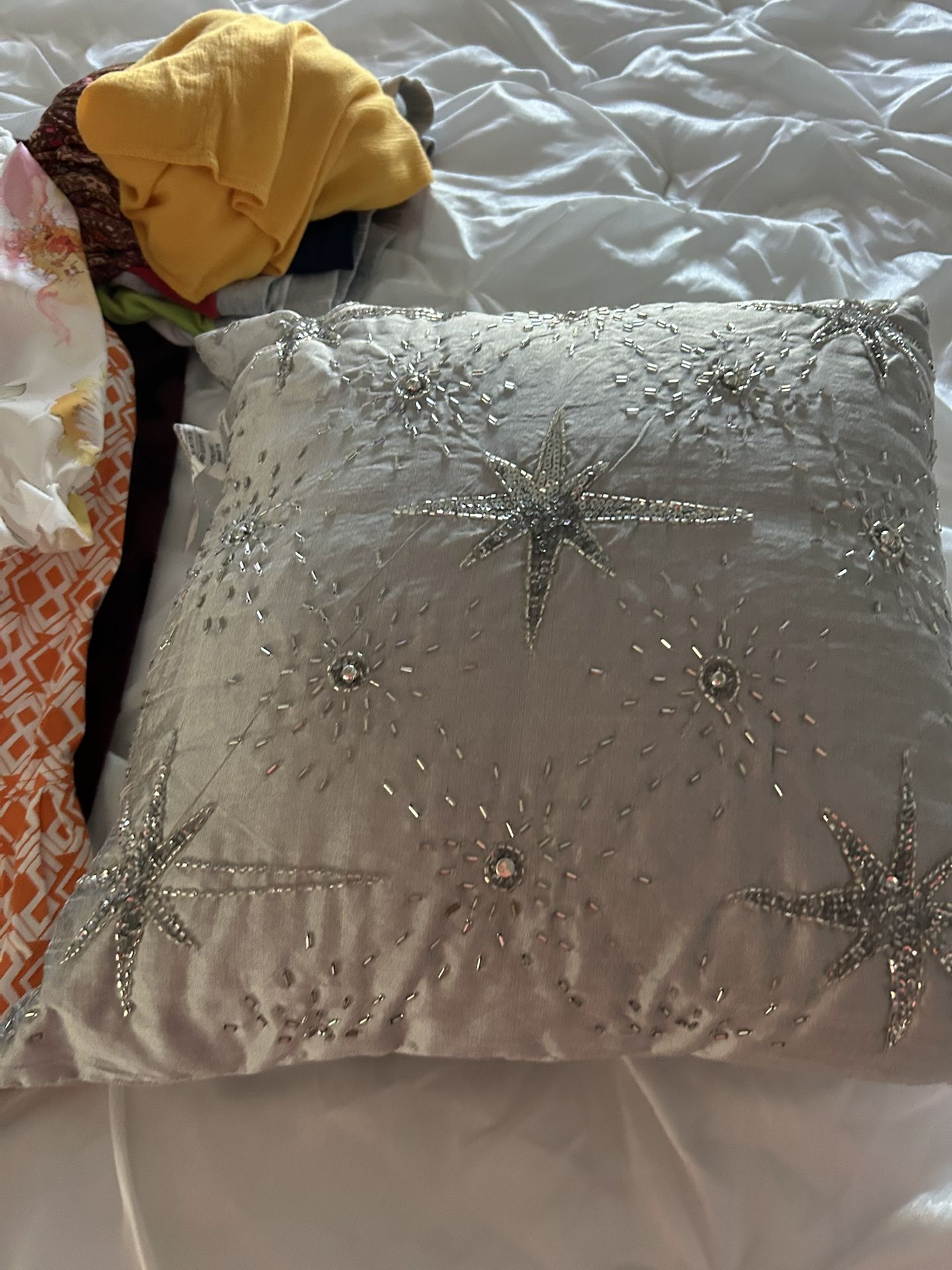 Decorate Pillows
