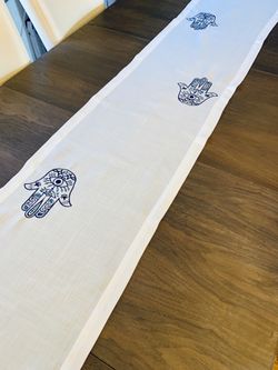 CLOSE OUT! 200 new linen embroidered table runners. Must go!