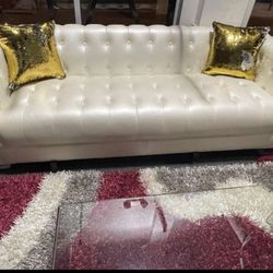 PEARL WHITE sofa 😍🤍😍