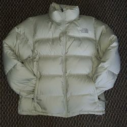 Women's Northface Puffy Coat!  Excellent Condition!