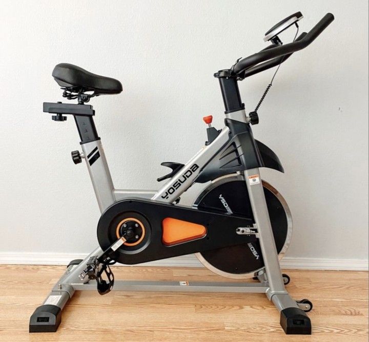 Yosuda Indoor Cycling Bike – Excellent Condition – Quiet Belt Drive