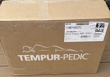 Tempur-Pedic Tempur-Cloud 2-Inch Cooling Mattress Topper Size Queen Very lightly used no rips stains or smell !