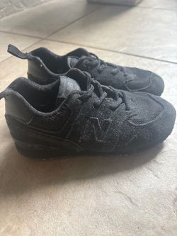 New balance shoes size 10 kids