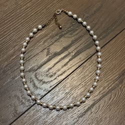 Faux Pearl Choker