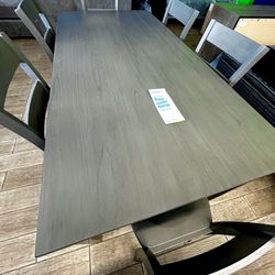 🍽️ Brand New 6-Chair Dinette Set – Way Below Retail!