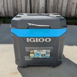 Igloo 62qt 58L Cooler with Wheels
