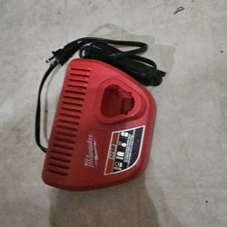 12v Milwaukee Charger