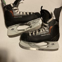 (2) BAUER HOCKEY SZ 3 & CCM SZ 3.5 Skates