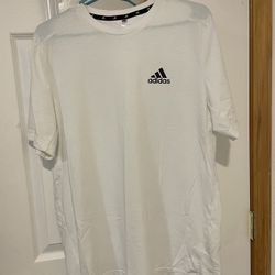 Adidas T-Shirt