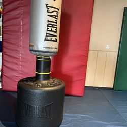 Everlast Freestanding Heavybag