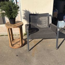 Patio Chair with Small Table 