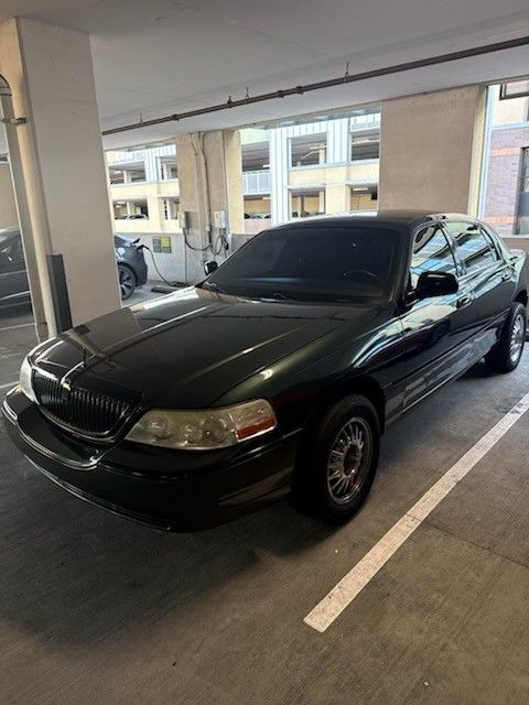 2004 Lincoln Towncar
