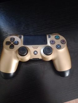 PS4 controller