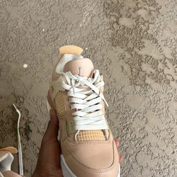 Jordan 4 women’s