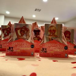 Roblox Dress to Impress Mystery Small Doll 2