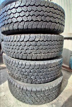 275 70 18 Goodyear tires Con 80% de Vida Las 4