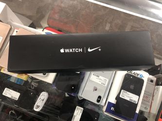 SmartWatch, Electronics Apple Used Series 4 44MM nike edition W/ Charger .. Negotiable