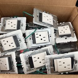 29 Outlets Legrand Like New