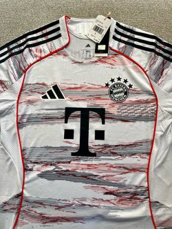 🔥🔥Adidas FC Bayern  Authentic 25/26 Away Jersey - Large