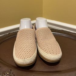 Women’s Yuu Slip On Shoes