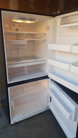 Refrigerator GE bottom freezer