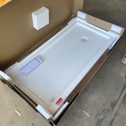 DreamLine SlimLine 36-in W x 60-in L Right White Double Threshold Rectangle Corner Shower Pan Base with 2.75-in H Threshold