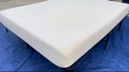 🛏️ QUEEN Memory Foam Mattress – Tempur Brand | DELIVERY AVAILABLE 🚚