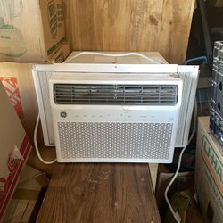 GE Window/Wall Air Conditioner 